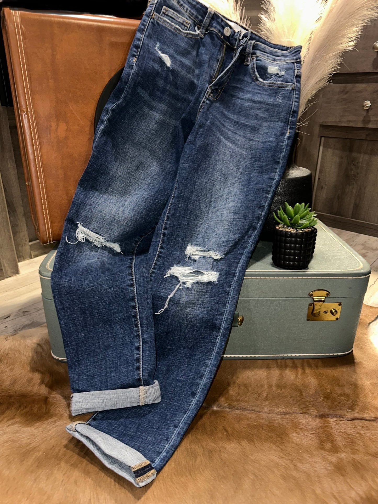 Distressed Roll Up Stretch Mom Jean High Rise